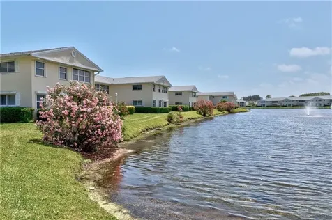 605 W Lake Jasmine Circle Vero Beach FL 32962