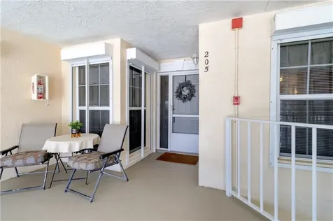 605 W Lake Jasmine Circle Vero Beach FL 32962