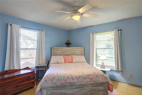 10 48th Avenue Vero Beach FL 32968