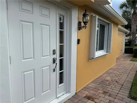 4997 Corsica Square Vero Beach FL 32967