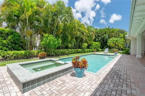 409 S Palm Island Circle Vero Beach FL 32963