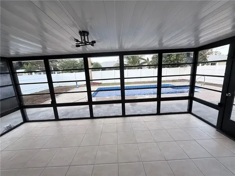 2490 4th Place Vero Beach FL 32962