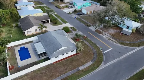 2490 4th Place Vero Beach FL 32962