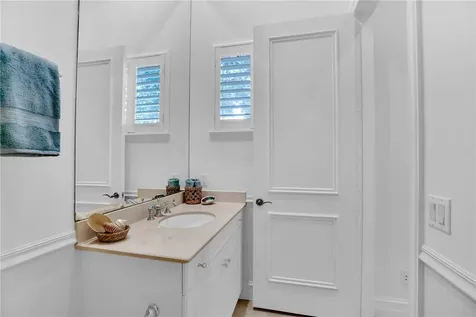 1300 Lake Bend Court Vero Beach FL 32963