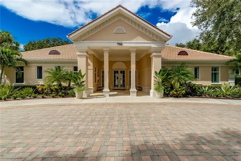 1300 Lake Bend Court Vero Beach FL 32963