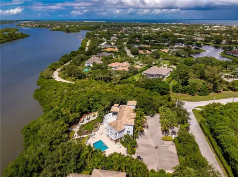 1300 Lake Bend Court Vero Beach FL 32963
