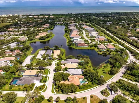 1300 Lake Bend Court Vero Beach FL 32963