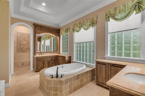 360 Lakeview Way Vero Beach FL 32963