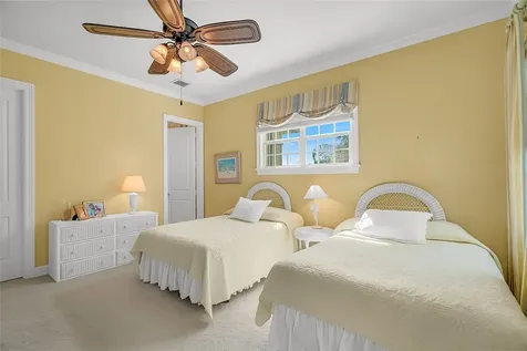 360 Lakeview Way Vero Beach FL 32963