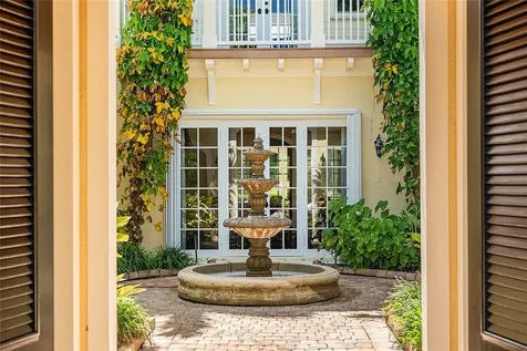 360 Lakeview Way Vero Beach FL 32963