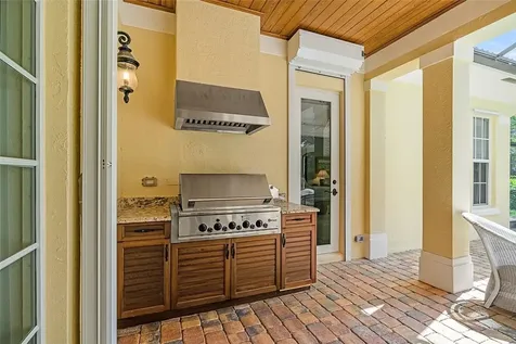 360 Lakeview Way Vero Beach FL 32963