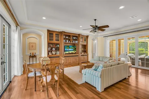 360 Lakeview Way Vero Beach FL 32963