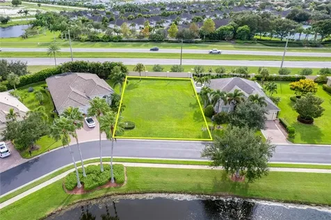 4263 Diamond Square Vero Beach FL 32967