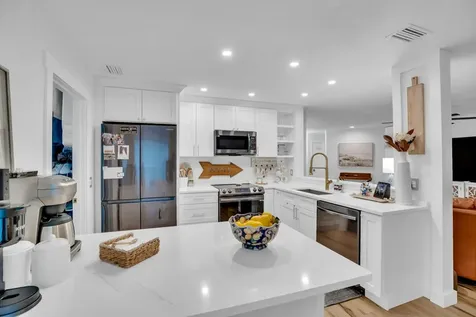 546 Agnes Street Sebastian FL 32958