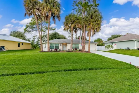 546 Agnes Street Sebastian FL 32958