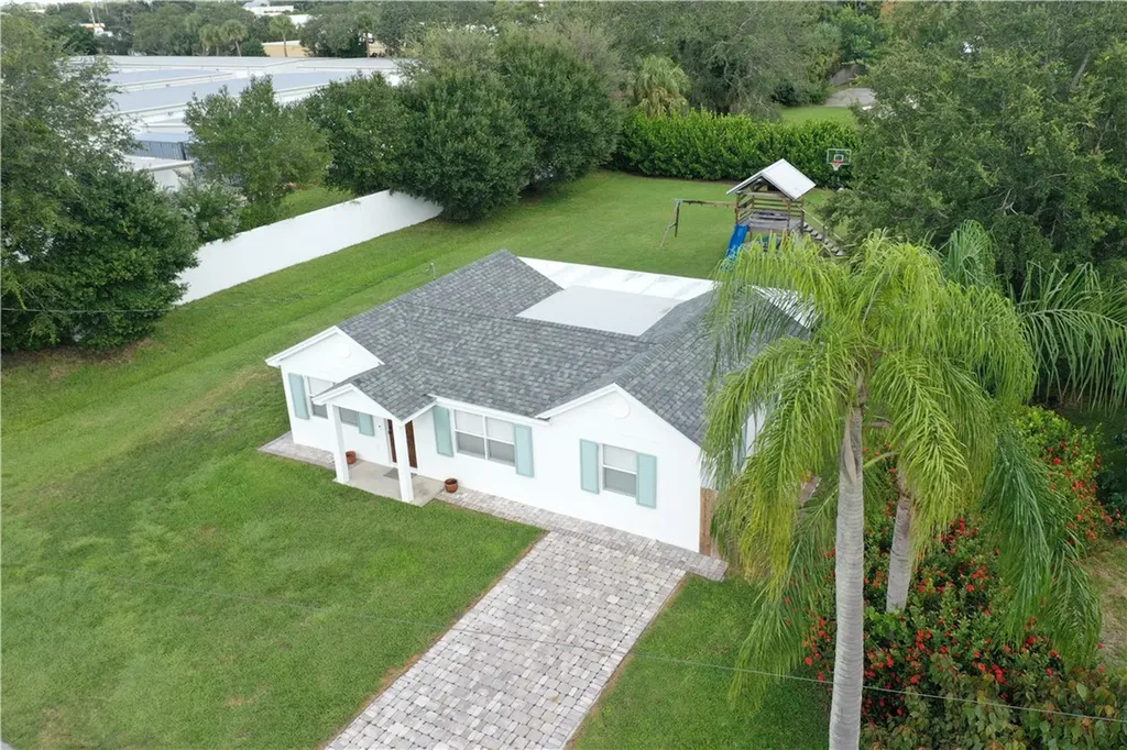 680 16th Street Vero Beach FL 32960