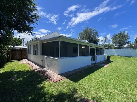 680 16th Street Vero Beach FL 32960