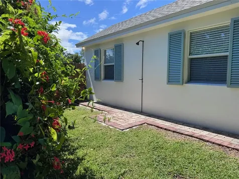 680 16th Street Vero Beach FL 32960