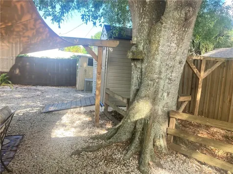 401 Easy Street Sebastian FL 32958