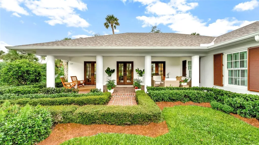 615 Riomar Drive Vero Beach FL 32963