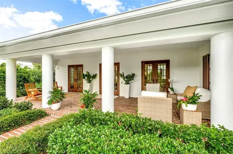 615 Riomar Drive Vero Beach FL 32963