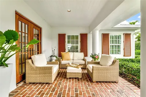 615 Riomar Drive Vero Beach FL 32963