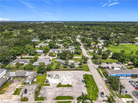 810 21st Street Vero Beach FL 32960