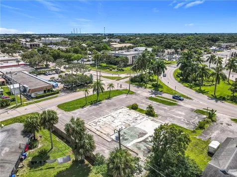 810 21st Street Vero Beach FL 32960