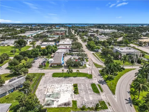 810 21st Street Vero Beach FL 32960