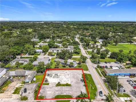 810 21st Street Vero Beach FL 32960