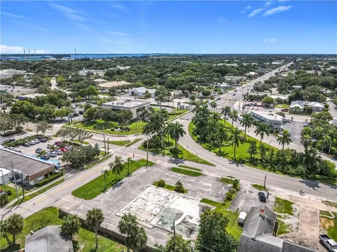 810 21st Street Vero Beach FL 32960