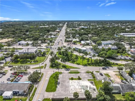 810 21st Street Vero Beach FL 32960