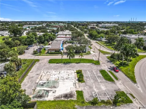810 21st Street Vero Beach FL 32960