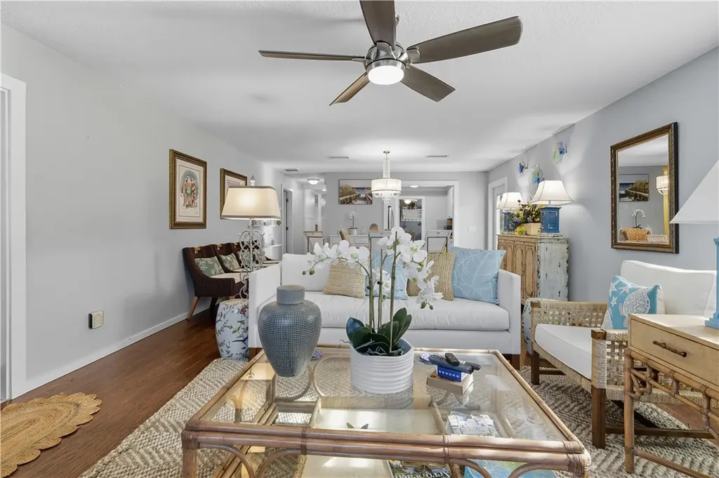 676 Royal Palm Place Vero Beach FL 32960