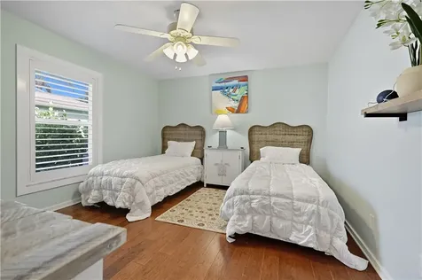 676 Royal Palm Place Vero Beach FL 32960
