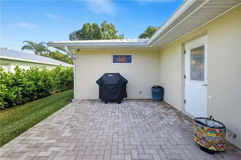676 Royal Palm Place Vero Beach FL 32960