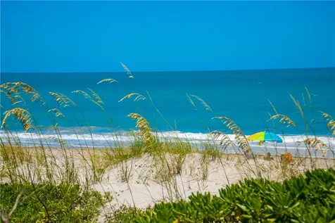 676 Royal Palm Place Vero Beach FL 32960