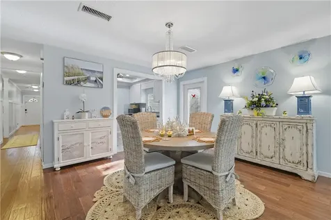 676 Royal Palm Place Vero Beach FL 32960