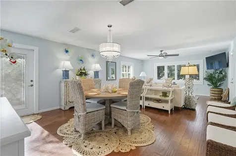 676 Royal Palm Place Vero Beach FL 32960