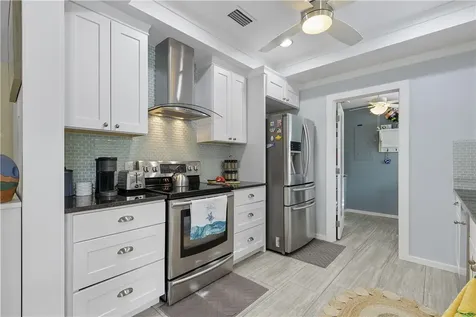 676 Royal Palm Place Vero Beach FL 32960