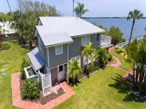 1935 Quay Dock Road Vero Beach FL 32967
