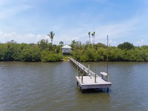 1935 Quay Dock Road Vero Beach FL 32967