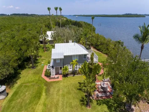 1935 Quay Dock Road Vero Beach FL 32967