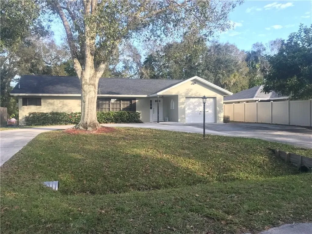 2536 44th Avenue Vero Beach FL 32966