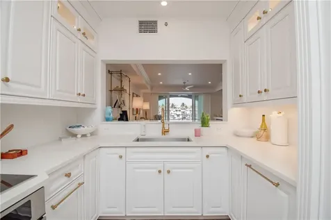5520 N Harbor Village Drive Vero Beach FL 32967