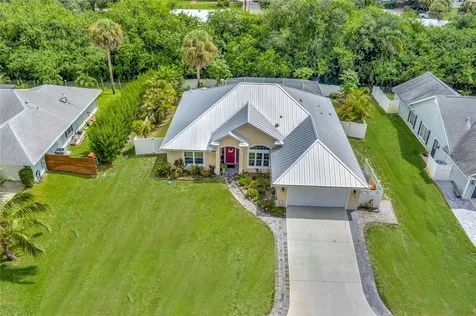 430 29th Court SW Vero Beach FL 32968