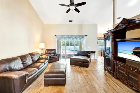 430 29th Court SW Vero Beach FL 32968
