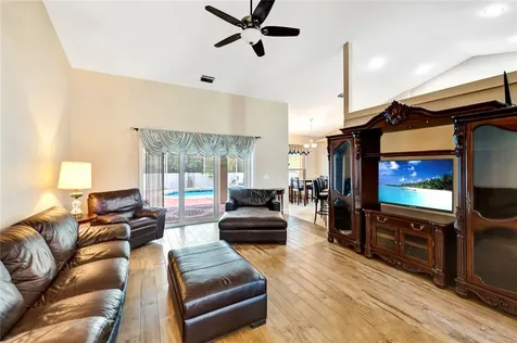 430 29th Court SW Vero Beach FL 32968