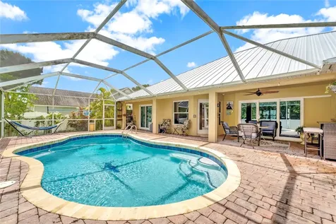 430 29th Court SW Vero Beach FL 32968