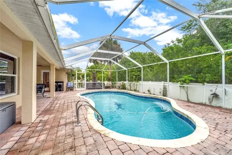 430 29th Court SW Vero Beach FL 32968